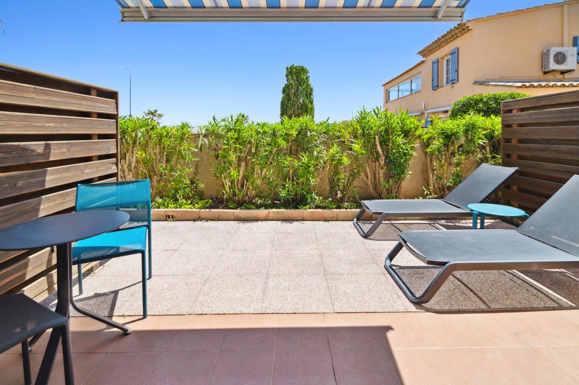 Comfort Double Room Terrace Garden view